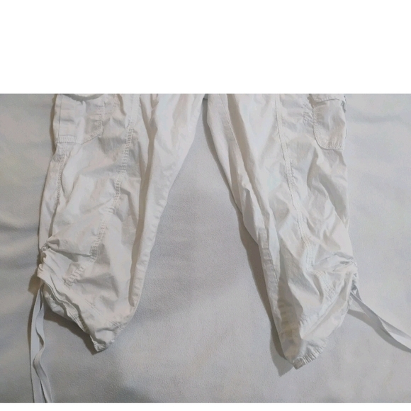 Chico's White Cropped Pants - Picture 2 of 12